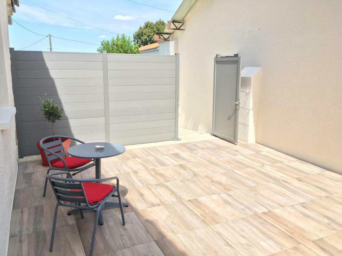 Le Margouillat Apartment Vibrac  ภายนอก รูปภาพ